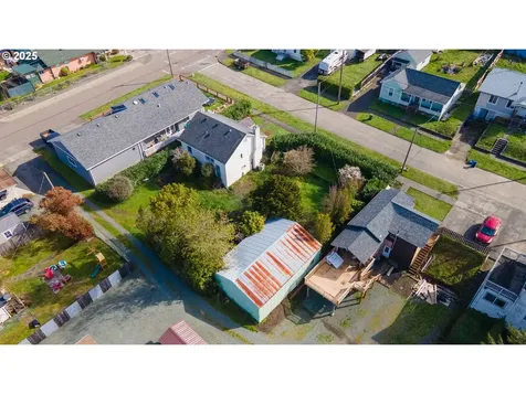 973 N Elliott Street Coquille OR 97423