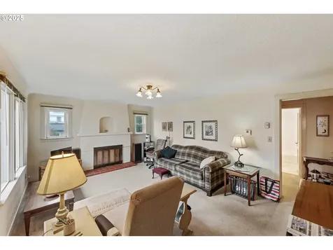 973 N Elliott Street Coquille OR 97423