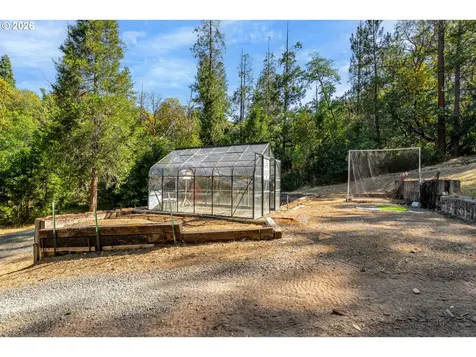 357 El Conejo Drive Grants Pass OR 97526