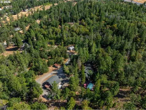 357 El Conejo Drive Grants Pass OR 97526