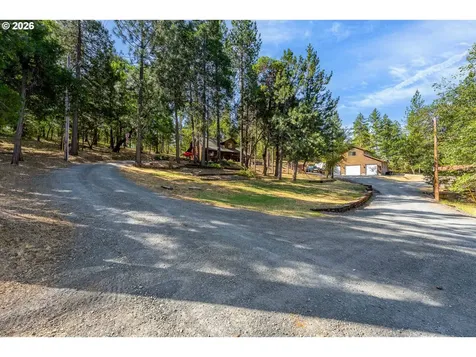 357 El Conejo Drive Grants Pass OR 97526
