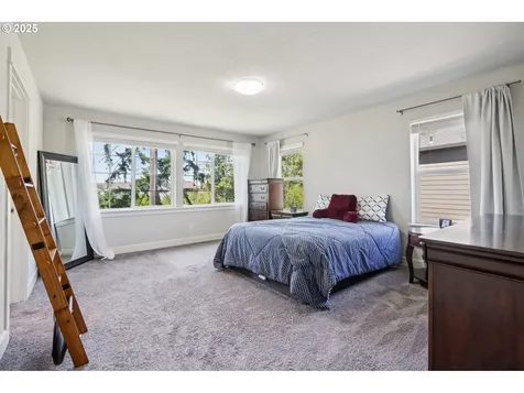 6247 SE Genrosa Street Hillsboro OR 97123
