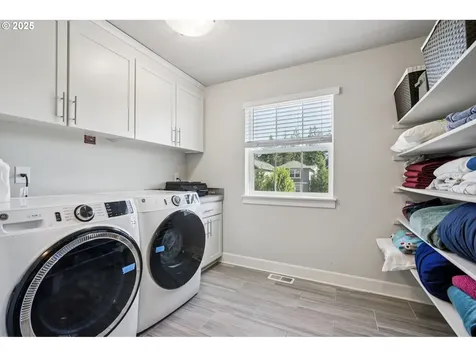 6247 SE Genrosa Street Hillsboro OR 97123