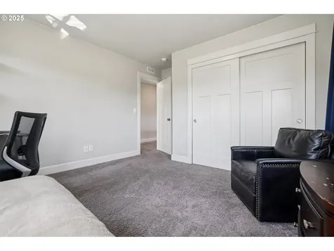 6247 SE Genrosa Street Hillsboro OR 97123