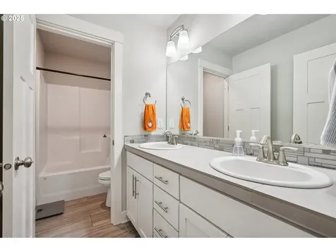 6247 SE Genrosa Street Hillsboro OR 97123