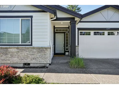 6247 SE Genrosa Street Hillsboro OR 97123