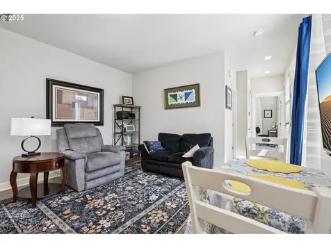 6247 SE Genrosa Street Hillsboro OR 97123