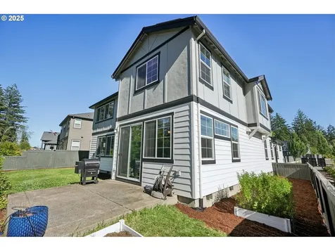 6247 SE Genrosa Street Hillsboro OR 97123