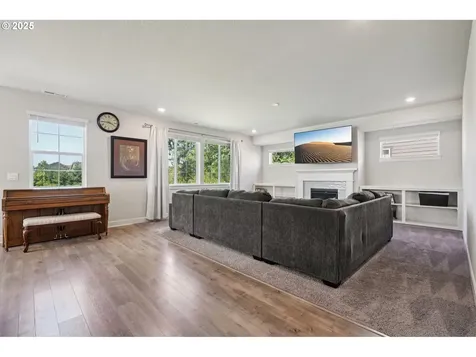 6247 SE Genrosa Street Hillsboro OR 97123