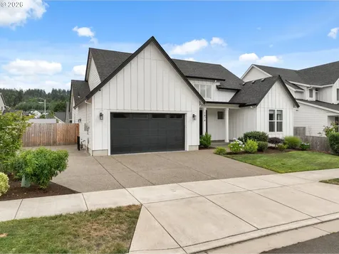 1474 Meadow Avenue Silverton OR 97381