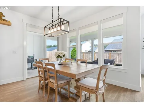 1474 Meadow Avenue Silverton OR 97381