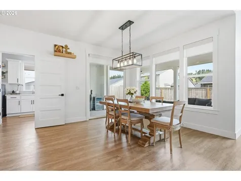 1474 Meadow Avenue Silverton OR 97381