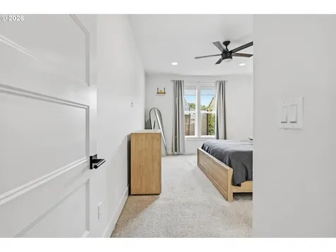 1474 Meadow Avenue Silverton OR 97381