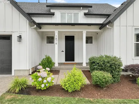 1474 Meadow Avenue Silverton OR 97381