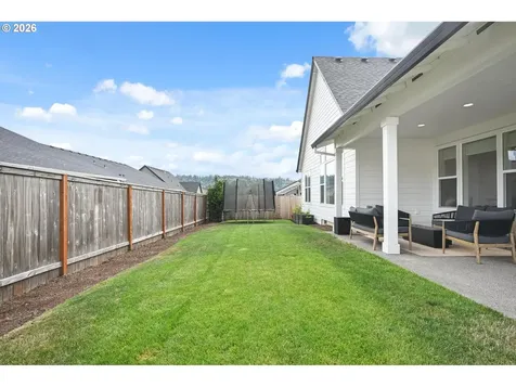 1474 Meadow Avenue Silverton OR 97381