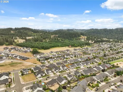 1474 Meadow Avenue Silverton OR 97381