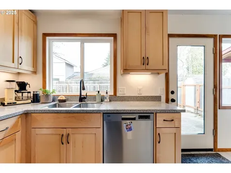 1410 Lake Drive Eugene OR 97404