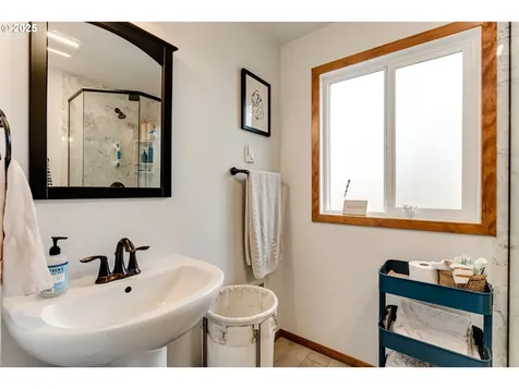 1410 Lake Drive Eugene OR 97404