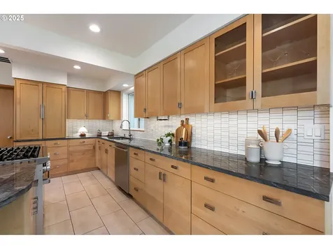 4486 SW Washouga Avenue Portland OR 97239