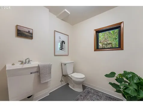 4486 SW Washouga Avenue Portland OR 97239