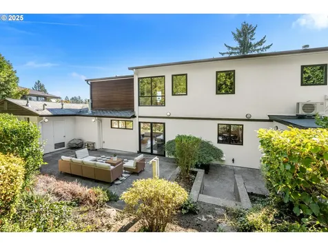 4486 SW Washouga Avenue Portland OR 97239
