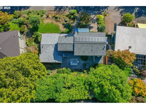 4486 SW Washouga Avenue Portland OR 97239
