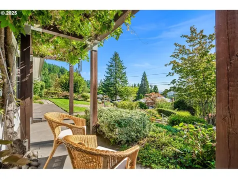 4486 SW Washouga Avenue Portland OR 97239