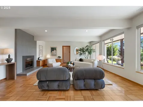 4486 SW Washouga Avenue Portland OR 97239