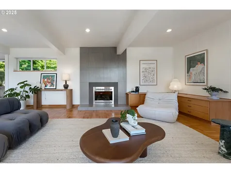 4486 SW Washouga Avenue Portland OR 97239