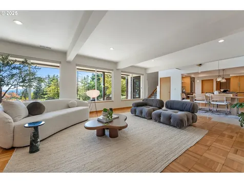 4486 SW Washouga Avenue Portland OR 97239