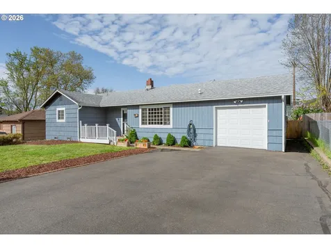 3058 NE Follett Street Roseburg OR 97470