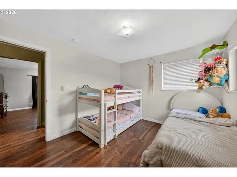 3058 NE Follett Street Roseburg OR 97470