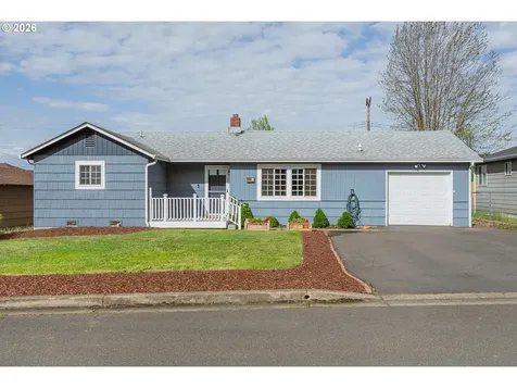 3058 NE Follett Street Roseburg OR 97470