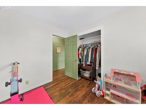 3058 NE Follett Street Roseburg OR 97470