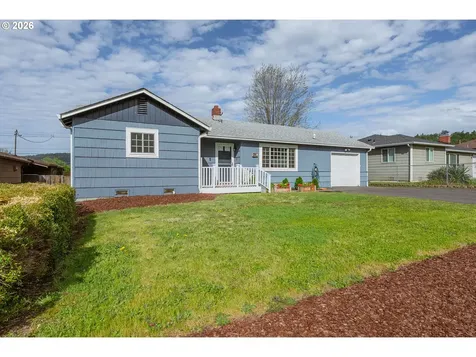 3058 NE Follett Street Roseburg OR 97470