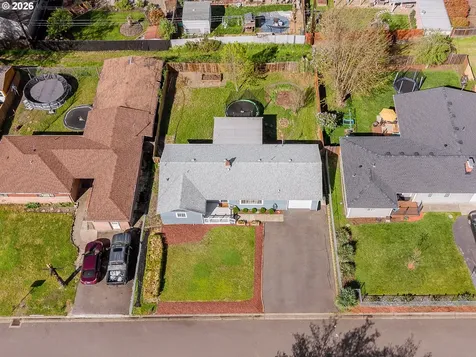 3058 NE Follett Street Roseburg OR 97470
