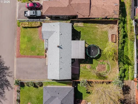 3058 NE Follett Street Roseburg OR 97470