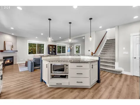 2217 NW 110th Circle Vancouver WA 98685