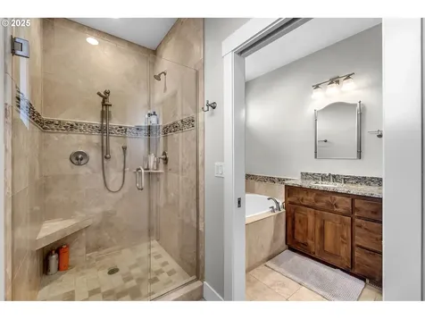 2217 NW 110th Circle Vancouver WA 98685