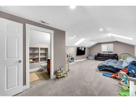 2217 NW 110th Circle Vancouver WA 98685