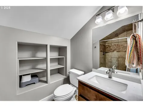 2217 NW 110th Circle Vancouver WA 98685