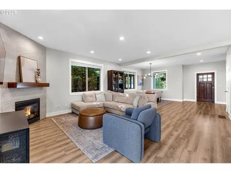 2217 NW 110th Circle Vancouver WA 98685