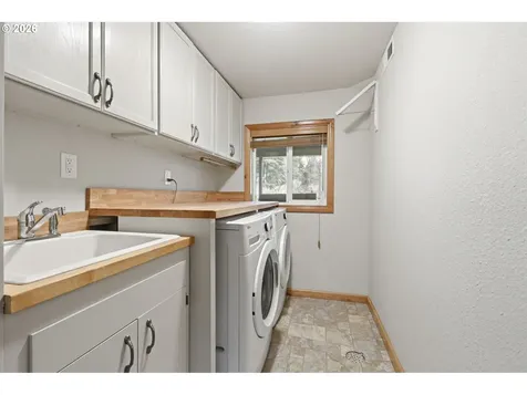 7059 NE Quatama Street Hillsboro OR 97124