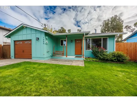 1660 34th Street Florence OR 97439