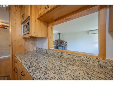 1660 34th Street Florence OR 97439