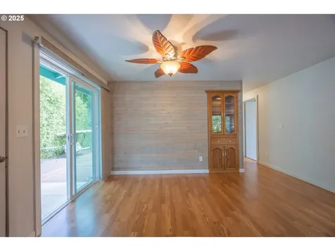 1660 34th Street Florence OR 97439