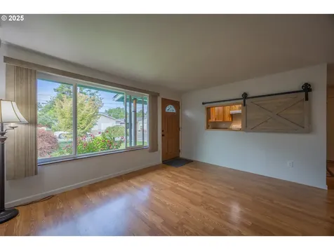 1660 34th Street Florence OR 97439