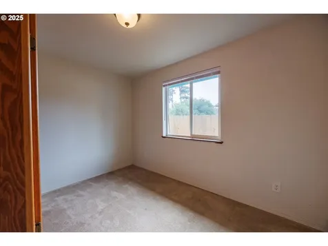 1660 34th Street Florence OR 97439