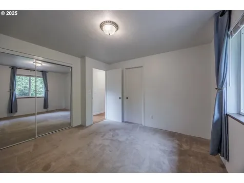 1660 34th Street Florence OR 97439