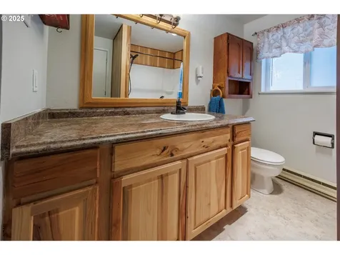 1660 34th Street Florence OR 97439